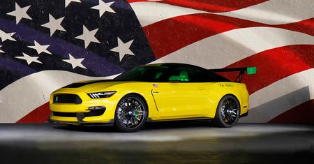 Ford “Ole Yeller” Mustang - po raz dziewiąty dla amerykańskiej szkoły pilotów EAA