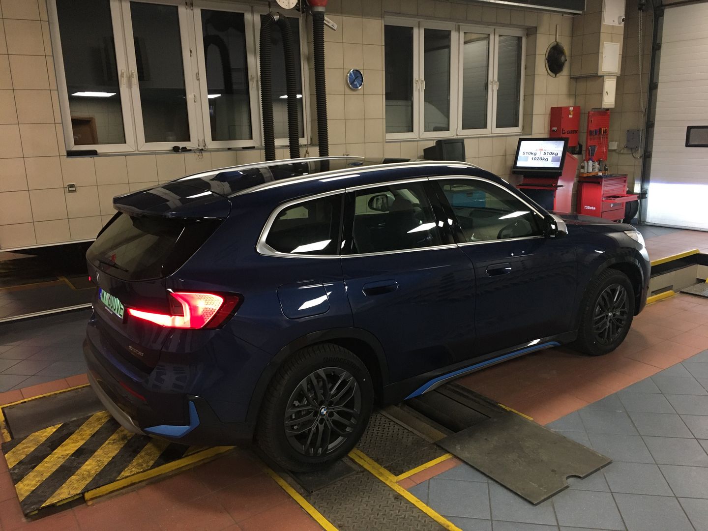 BMW iX1 xDrive30 (2023)