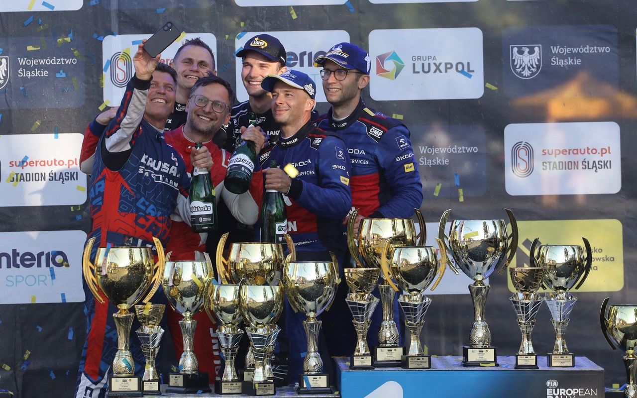 Mikołaj Marczyk i Szymon Gospodarczyk wygrali Rajd Śląska 2025