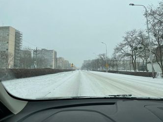 Miliony spłynęły ze śniegiem. Miasta modlą się o brak kolejnych śnieżyc