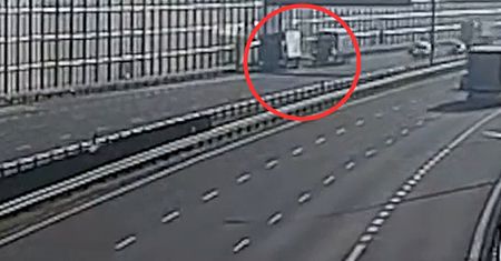 Groźny wypadek ciężarówek. Kamery na obwodnicy Lublina wszystko nagrały