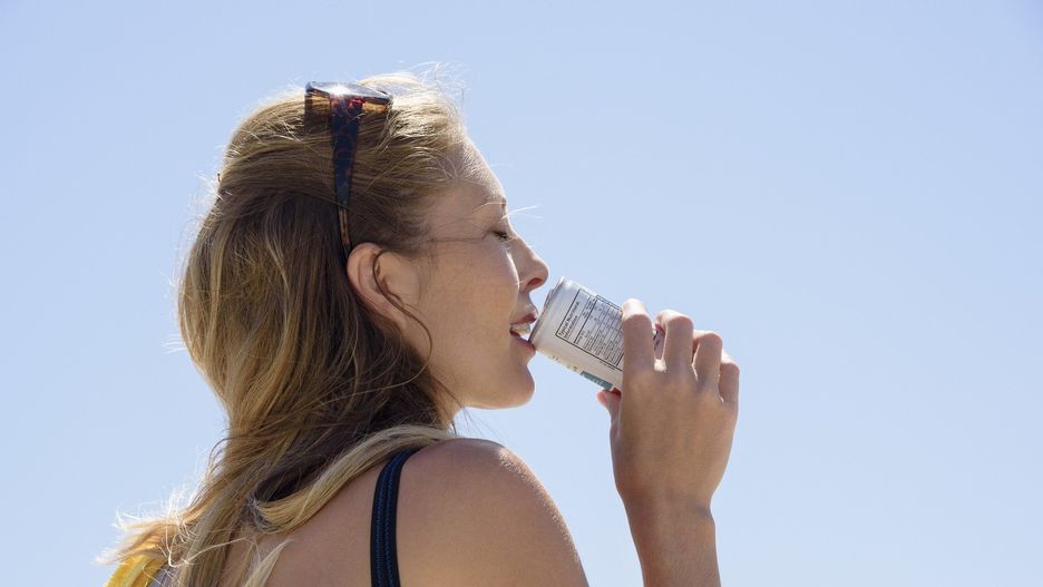 Przy intensywnej utracie wody zwykłe napoje mogą nie wystarczyć.