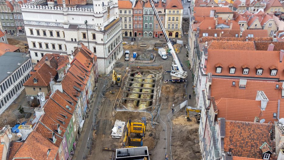 Stary Rynek w Poznaniu nadal pozostaje w remoncie 