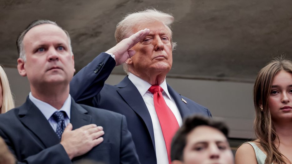 US Open Tennis Tournament 2025 - Day 15
epa12360348 US President Donald J. Trump salutes during the US national anthem ahead of the men's singles final match of the US Open Tennis Championships at the USTA Billie Jean King National Tennis Center in Flushing Meadows, New York, USA, 07 September 2025.  EPA/CRISTOBAL HERRERA ULASHKEVICH 
Dostawca: PAP/EPA.
CRISTOBAL HERRERA ULASHKEVICH
Grand Slam