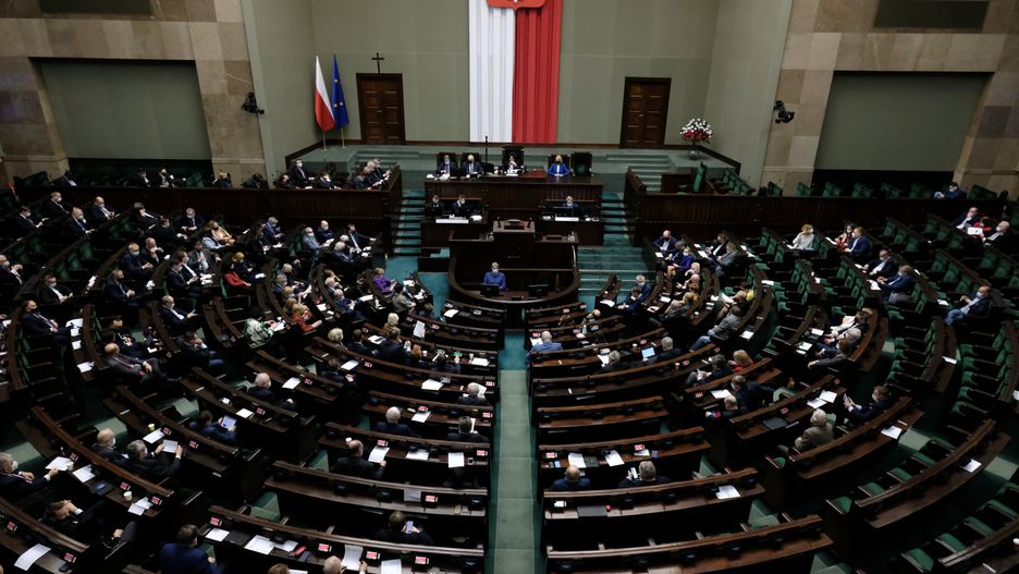 50 Posiedzenie Sejmu IX Kadencji12.03.2022 Warszawa , ul Wiejska , Sejm . Poslowie podczas trzeciego czytania rzadowego projektu ustawy o pomocy dla Ukrainy .
Fot. Slawomir Kaminski / Agencja Wyborcza.plFot. Slawomir Kaminski / Agencja Wyborcza.plsejm, pomoc dla ukrainy, poslowie, glosowania, /FR/