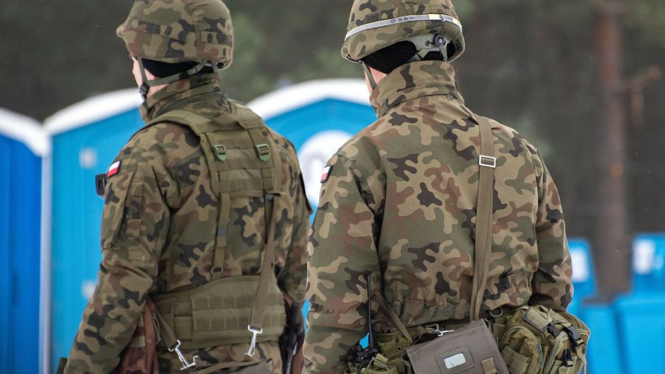 Szkolenie ?o?nierzy z Ukrainy na poligonie w W?drzynie
Fot. NewsLubuski/East News, Wedrzyn, 07.12.2023. Szkolenie zolnierzy z Ukrainy prowadzone w centrum treningowym Combined Arms Training Command (CAT-C) na poligonie wojskowym w Wedrzynie. Instruktorzy szkola ich w ramach unijnej misji wojskowego wsparcia Ukrainy.
NewsLubuski