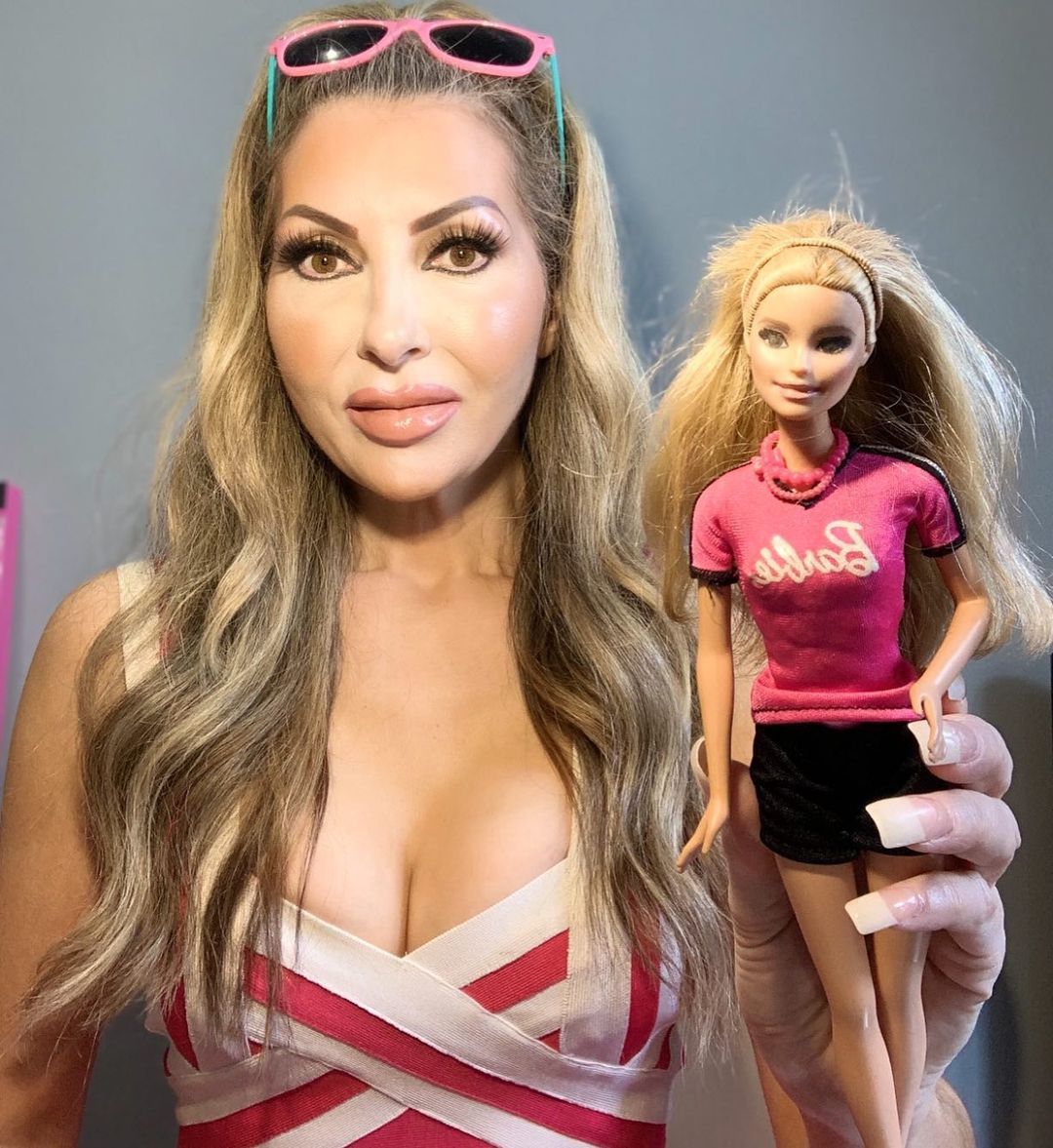 Tak dziś wygląda 50-letnia "żywa Barbie"! Zbliżyła się do oryginału? 