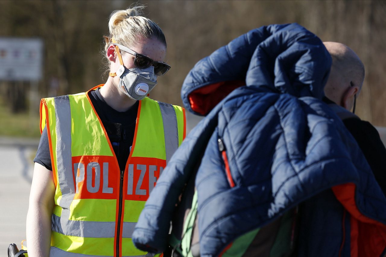 Austria. Seria ataków z użyciem noża. Pięć osób rannych