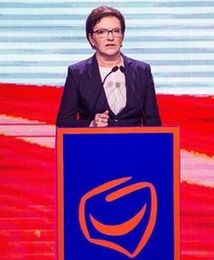 Jednolity podatek nie pomógł Platformie. Polacy są sceptyczni