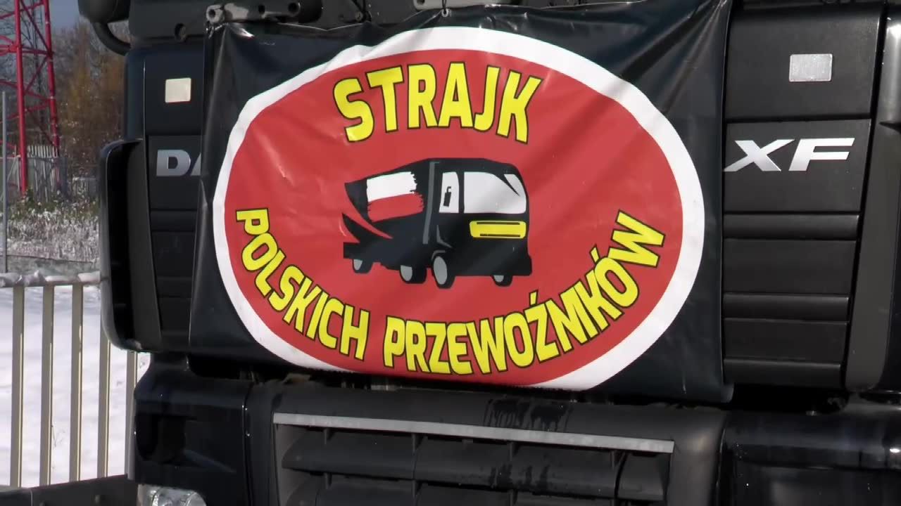 Trwa protest przewoźników na granicy z Ukrainą. Apel do prezydenta Dudy