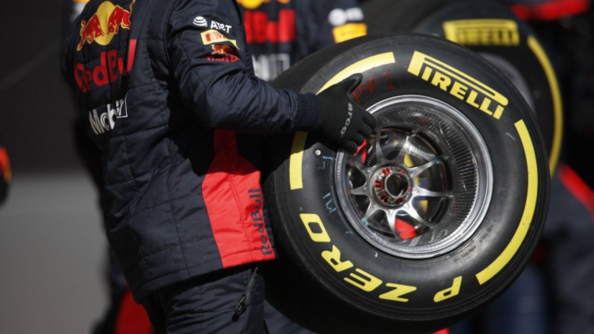 Zdjęcie okładkowe artykułu: Materiały prasowe / Pirelli Media / Na zdjęciu: pit-stop w wykonaniu Red Bulla
