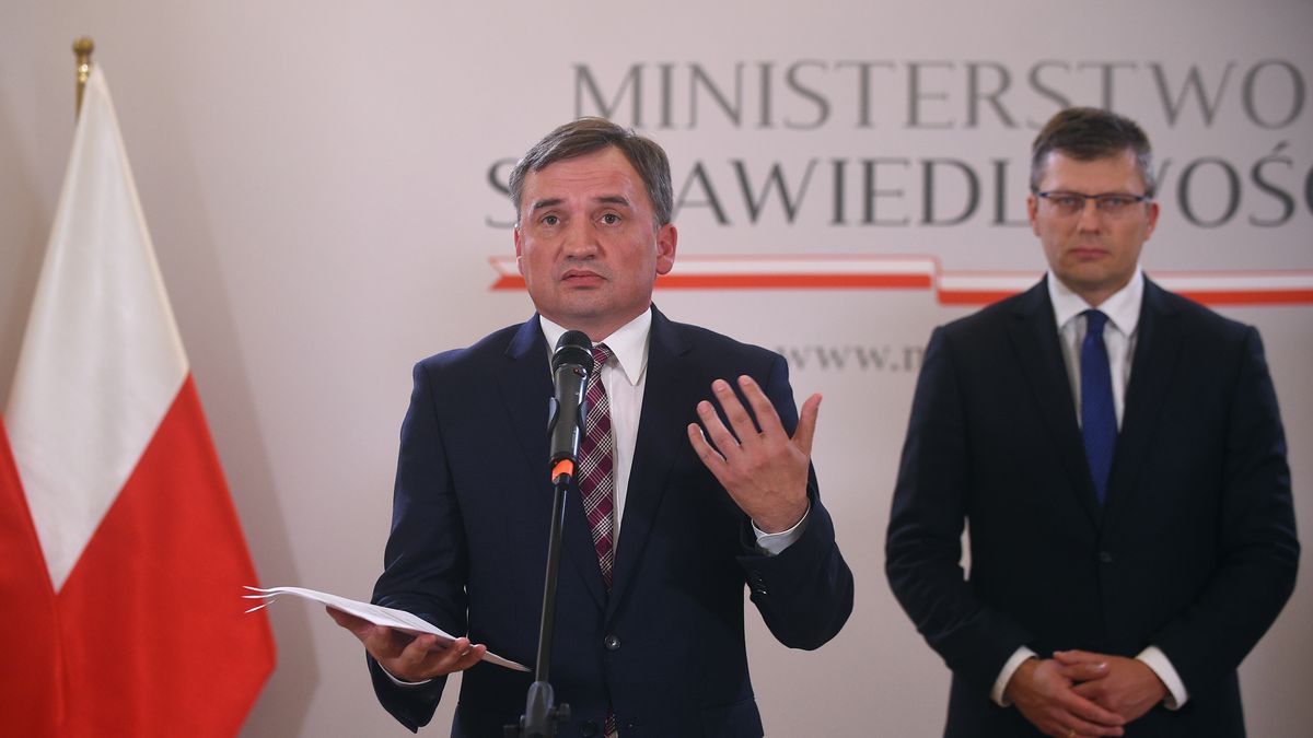 Zdjęcie dnia. Zbigniew Ziobro na konferencji prasowej 1
