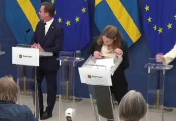 Rząd w Szwecji zwołał konferencję prasową. Nowa minister zdrowia zemdlała