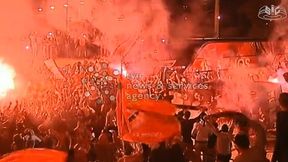 Tysiące kibiców, flagi i race. Triumfalny powrót piłkarzy Benfiki do Lizbony