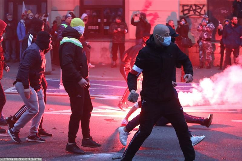Przed Marszem Niepodległości. Schować trzeba niebezpieczne elementy