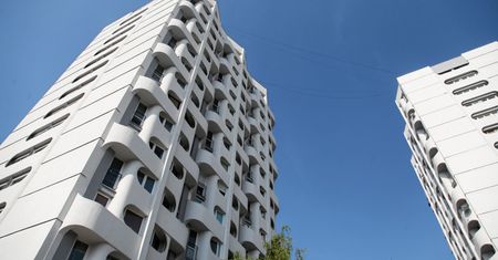Polski "Manhattan" bezdomnych. Ogrzewana nora za pracę w zsypach