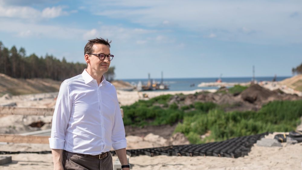 Mateusz Morawiecki chce, żeby Polakom małżeństwo się "opłacało"