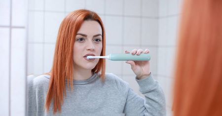 Szczoteczka elektryczna do 200 zł - podpowiadamy, co wybrać