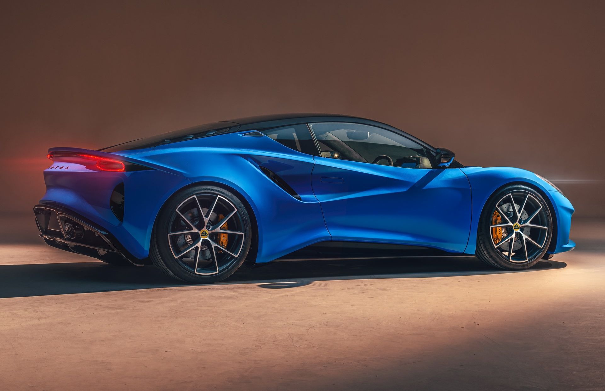 Lotus Emira (2021)