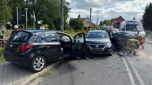 Uciekał Oplem przed policją. 17-latek rozbił auto, w akcji LPR