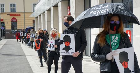 Podleśna-Ślusarczyk: "Ciii… Opowiem wam bajkę o piekle kobiet" [OPINIA]