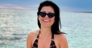 Katarzyna Cichopek pozuje w panterkowym kostiumie na omańskiej plaży. Tygrysica? (ZDJĘCIA)