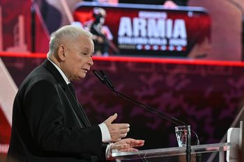 Kaczyński mówił o rezerwistach. "Potrzebne są setki tysięcy"