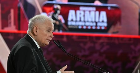 Kaczyński mówił o rezerwistach. "Potrzebne są setki tysięcy"