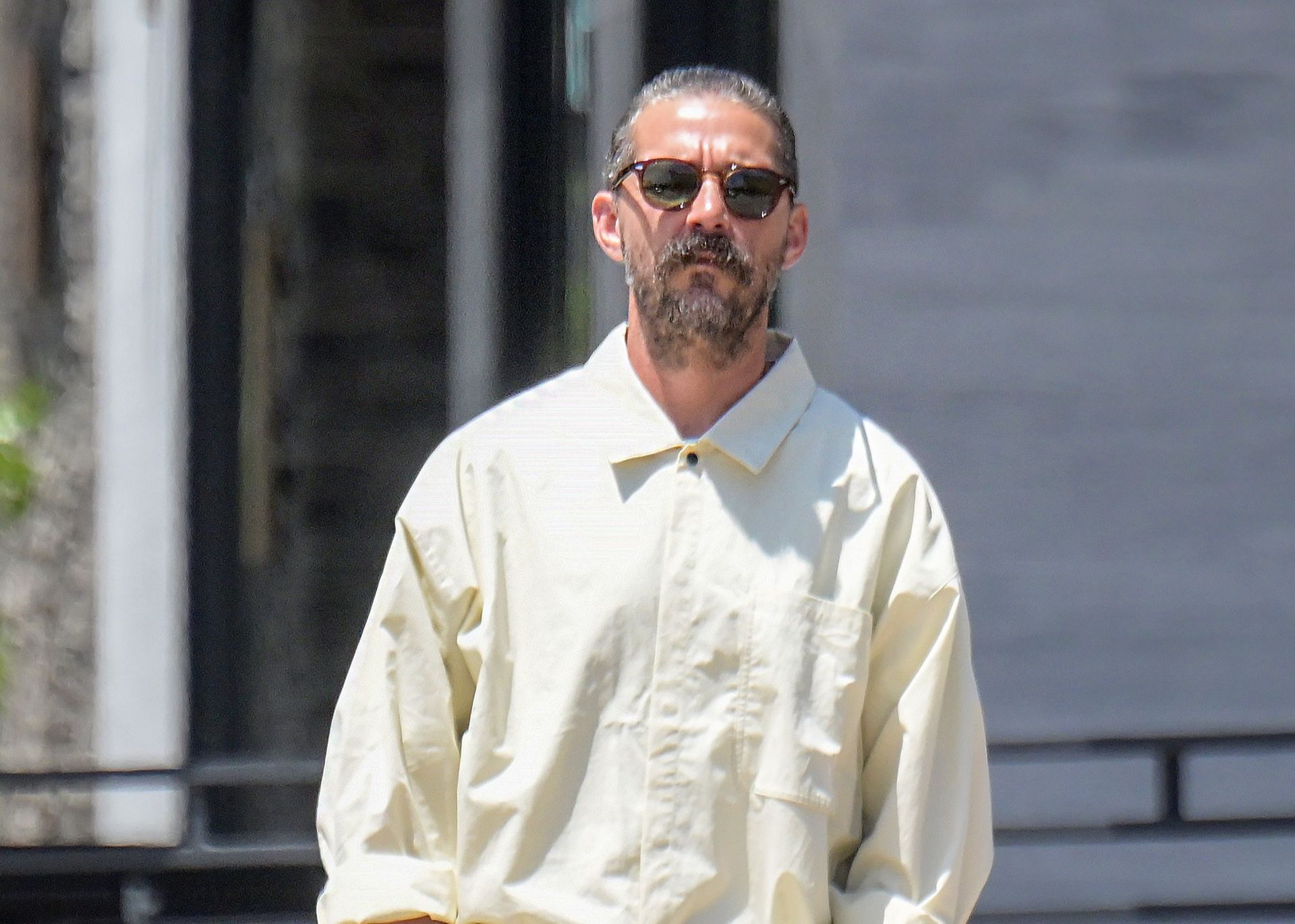 Shia LaBeouf krzyczał na kobietę w Rzymie. Nowe nagranie z kawiarni