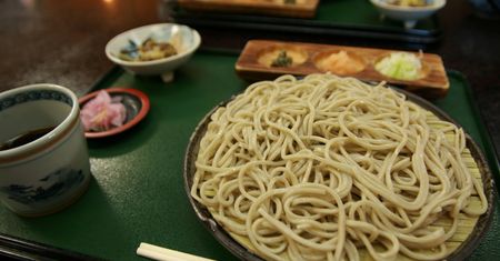 Ugotowany makaron japoński Soba