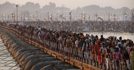 Maha Kumbh Mela. Wielkie święto w Indiach
