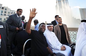 Pele promuje linie lotnicze Emirates