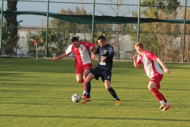 Adam Frączczak podczas środowego meczu (fot. A. Bańko)