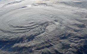 BBC Earth Huragany widziane z góry