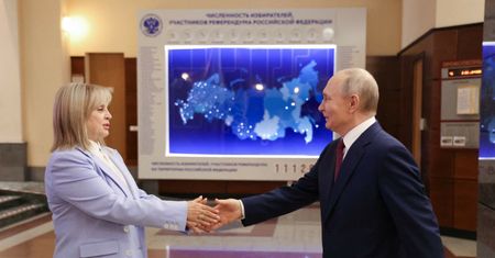 Kreml przykręca śrubę? Chce wyłączyć internet na czas wyborów