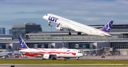 Reforma PIP. LOT nie boi się kontroli umów B2B stewardess i pilotów