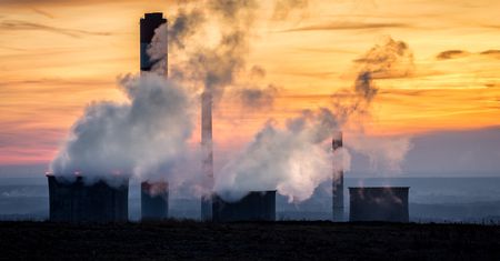 Smog na Śląsku zagraża zdrowiu mieszkańców. Wpływa nie tylko na płuca