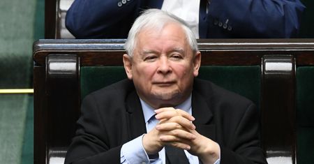 Jarosław Kaczyński musi przeprosić Radosława Sikorskiego. "Nie dajmy się nabrać"