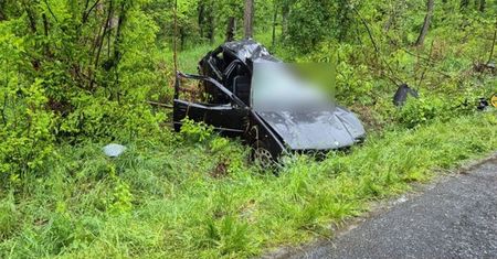 18-latka w bmw nie miała szans. Strażacy musieli użyć specjalistycznego sprzętu