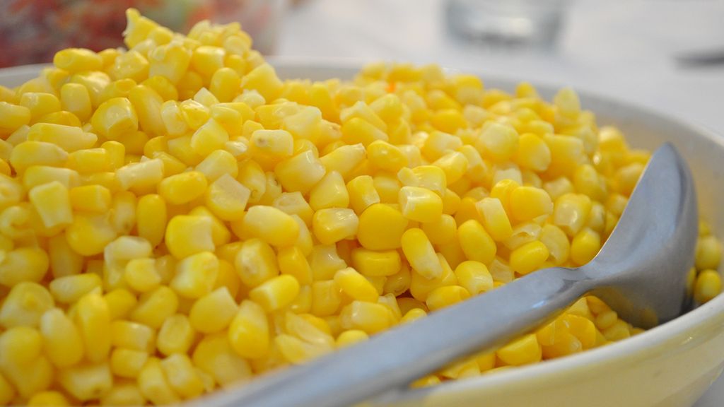 Gotowana słodka kukurydza z puszki bez dodatku soli, odsączona