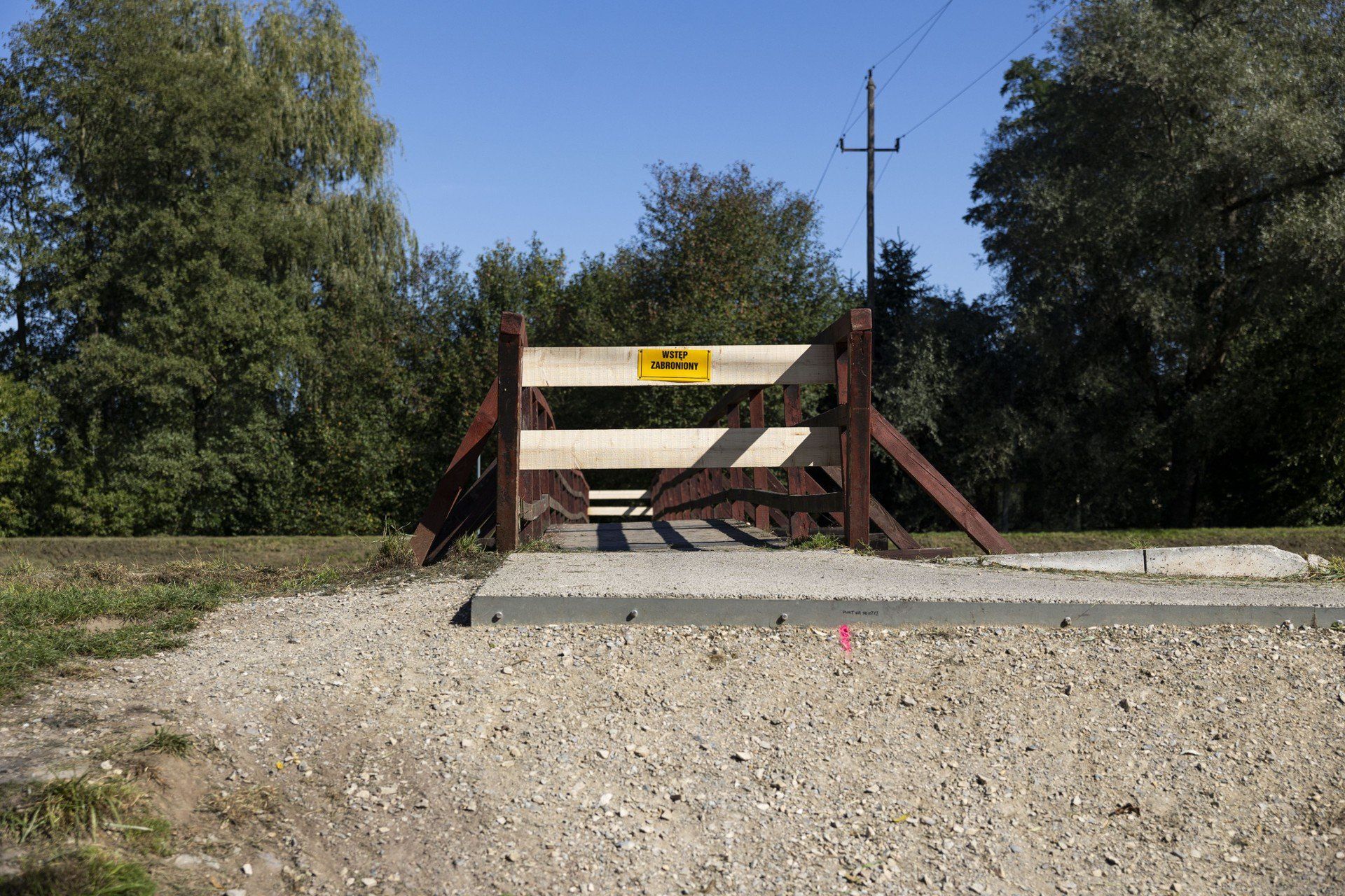 Zamknięta kładka nad Rudawą
