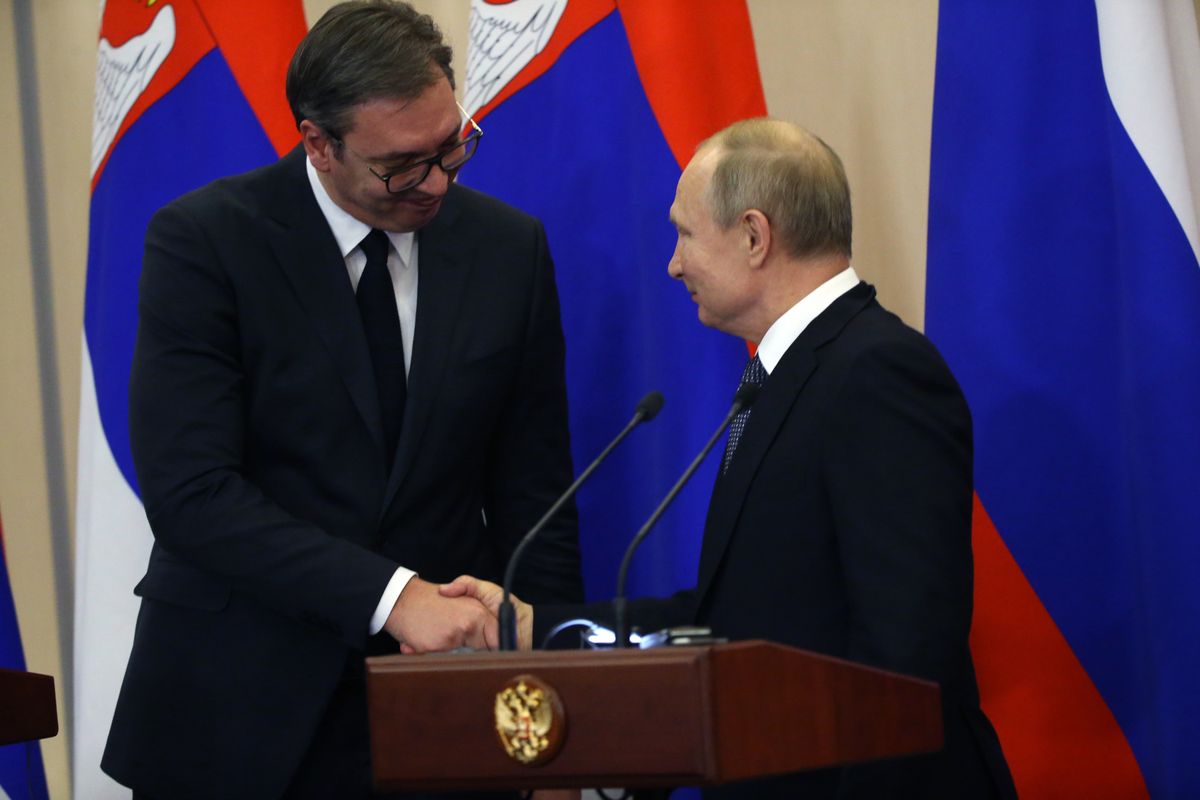 Prezydent Rosji Władimir Putin oraz prezydent Serbii Aleksandar Vucic 