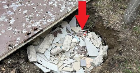 "Wyrównywał teren na trawniku". Odmówił przyjęcia mandatu