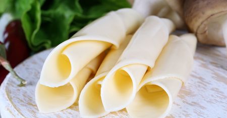 Wyrób seropodobny cheddar o niskiej zawartości cholesterolu