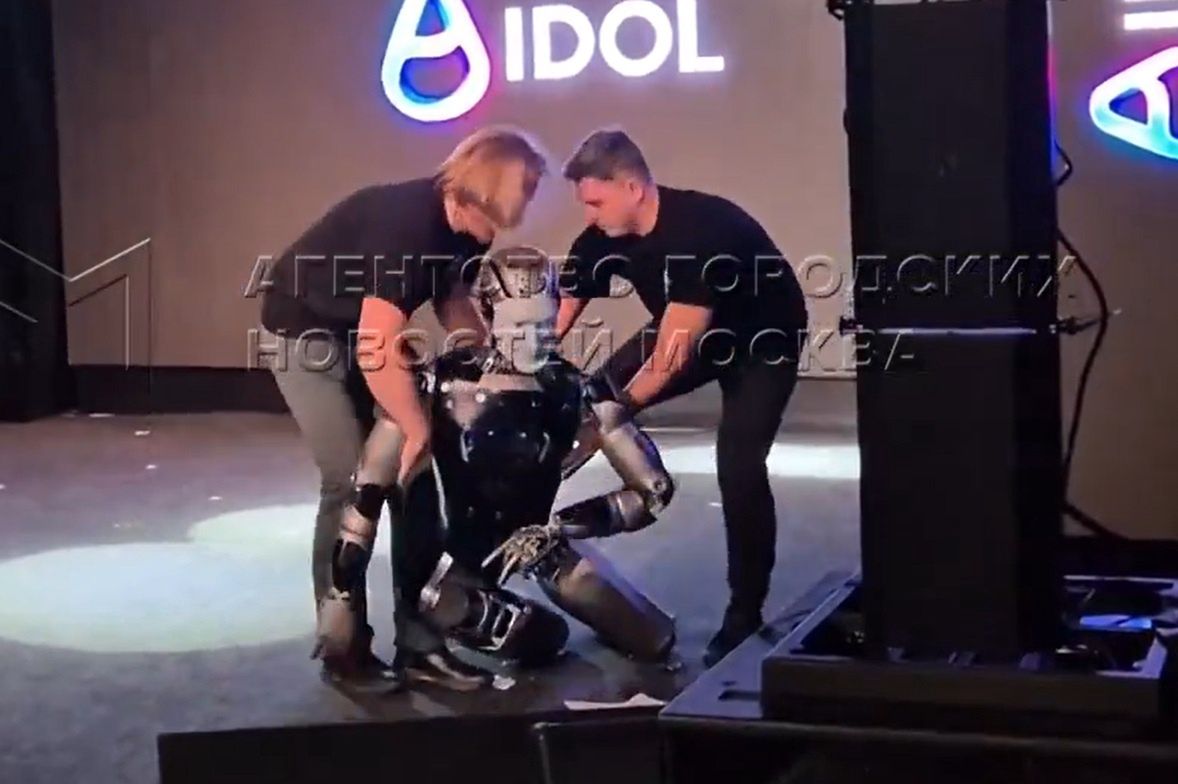 Rosjanie pokazali robota. Przeszedł kilka metrów. Oto co stało się potem