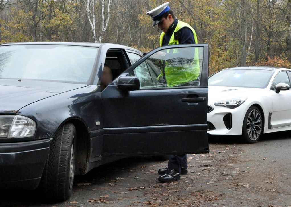 Obowiązkiem kierowcy będzie udostępnienie policjantowi możliwości sprawdzenia przebiegu.