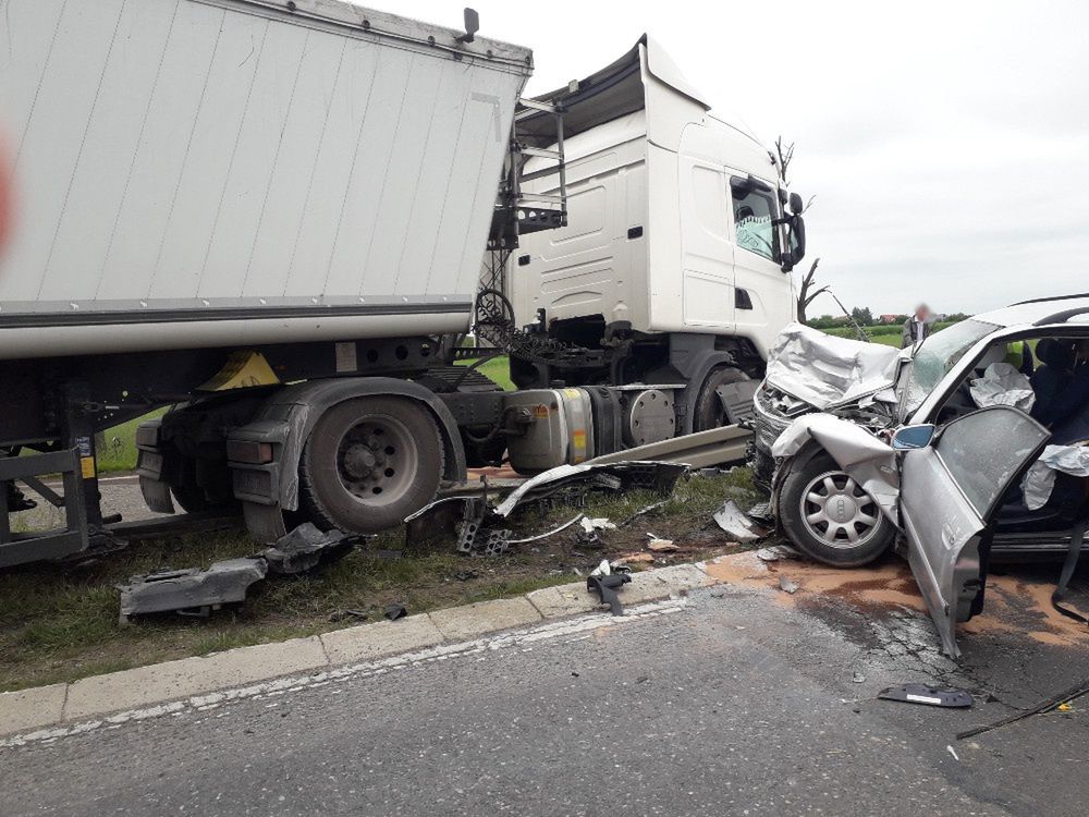 Mazowsze. Kierowca ciężarówki z zarzutami po wypadku pod Płońskiem