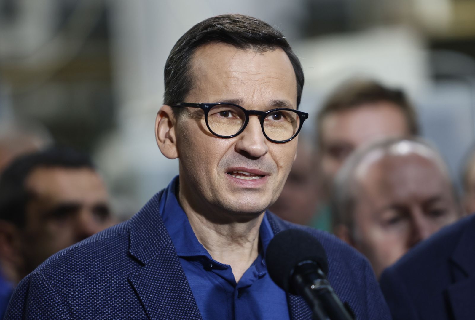 Premier Mateusz Morawiecki opublikował mema. Jest donos