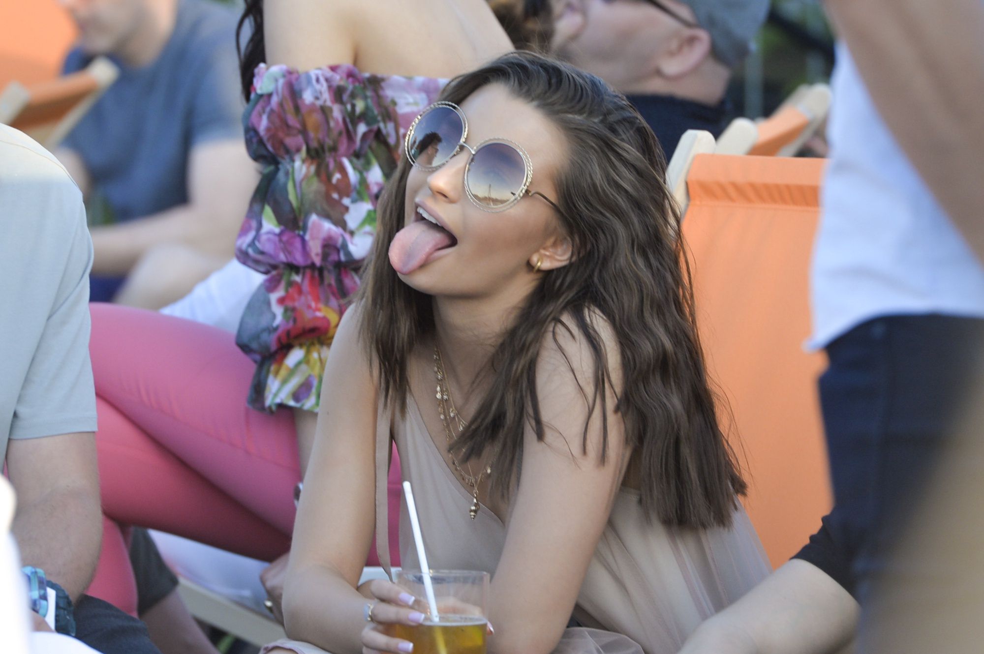 czerwiec 2019, VIP Party z okazji otwarcia Pleneru Pyszne.pl, mina, Julia Wieniawa