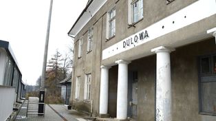 Dulowa: Chcą jeździć pociągami, ale brakuje parkingu przy dworcu